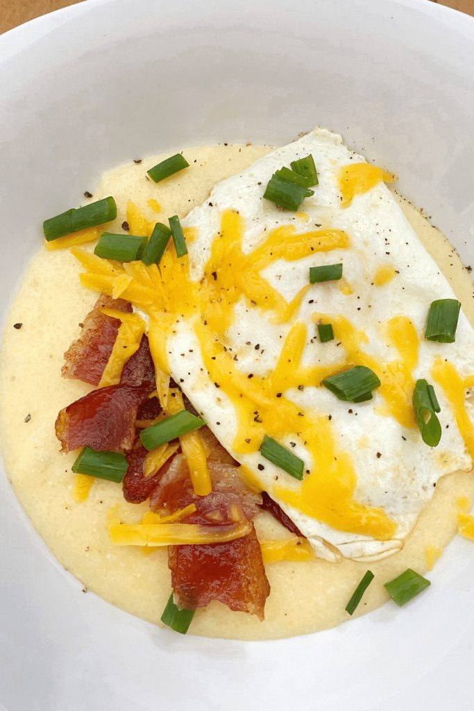 500 calorie Cheesy Breakfast Grits